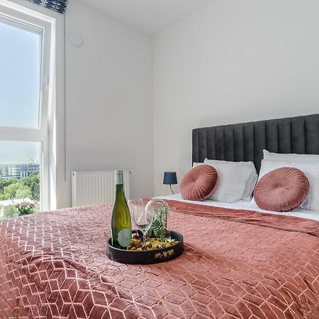Lumina Apartments With Parking, Balcony Lodz Екстер'єр фото