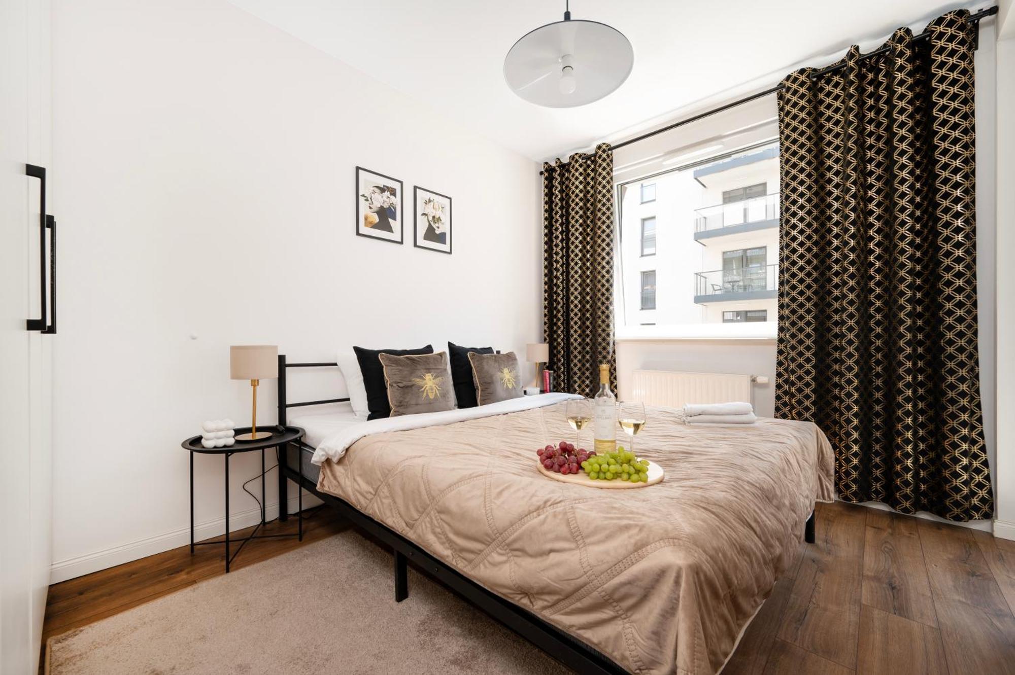 Lumina Apartments With Parking, Balcony Lodz Екстер'єр фото